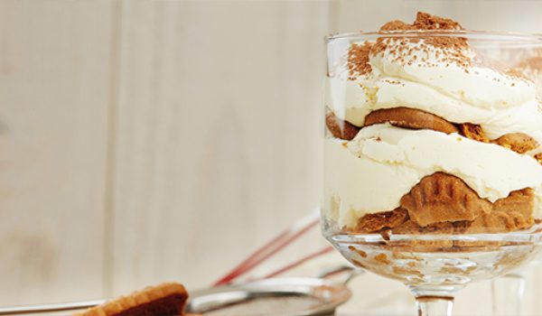 Tiramisu-with-lotus-biscoff-600x300